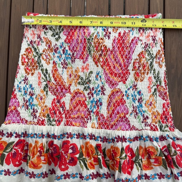 FARM Rio Spring Bananas Mini Skirt Floral Smocked Pom Pom Trim Women's
Small NWT - Picture 8 of 11